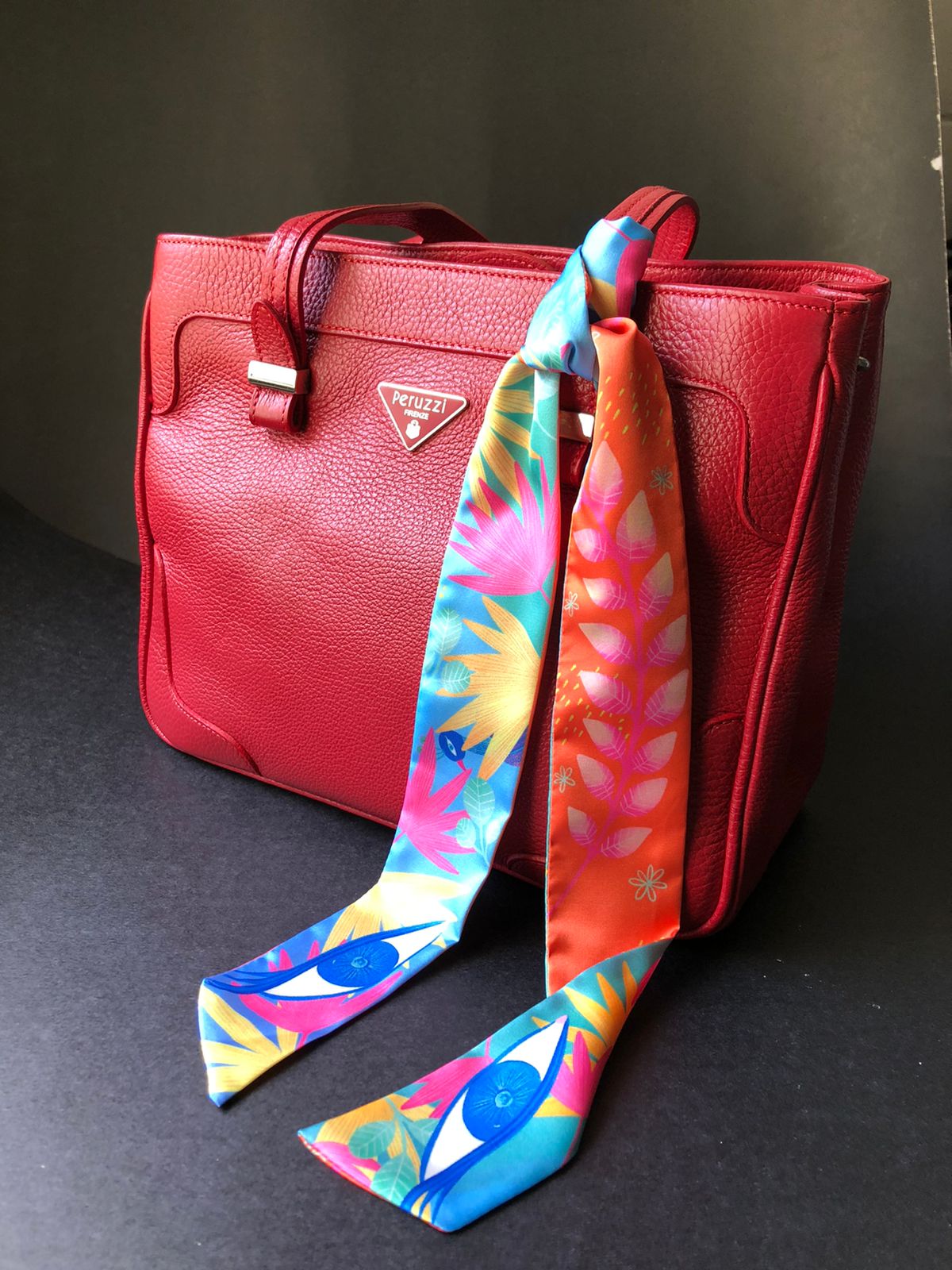 Peacock Garden Twilly — Elegant Polytwill Scarf (100 x 5 cm)